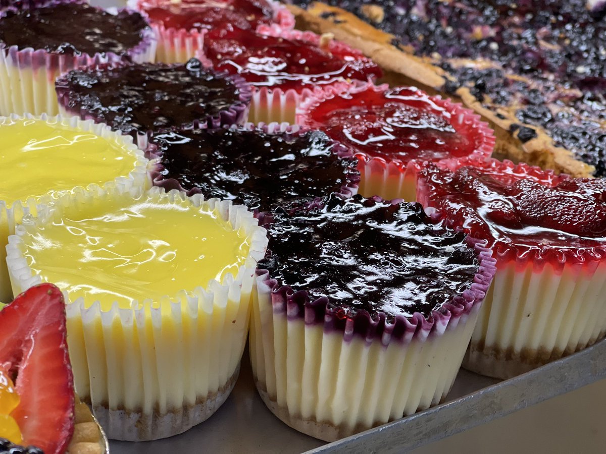 manna_bakery's tweet photo. We will just let you describe this one! Manna Mini Cheese Cakes 🤯
What flavour would you like to try? 😋
#cheesecake #cheesecakelovers #cheesecakelover #manna #mannabakery #yyt #stjohns #stjohnsnl #newfoundland #newfoundlandandlabrador #newfoundlander #minicheesecake https://t.co/dq3DsifjrP