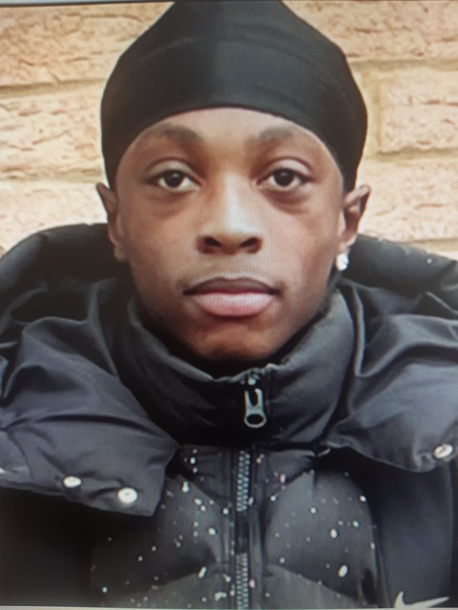 Please assist #Croydon police locate Mekhi 13yrs old. Last wearing Red Adidas jacket, Navy Nike T-shirt 'just do it' Black Jeans, Black/Red/white Jordans. Call police quote 22MIS016679. Thank you. #PleaseRT #Missing