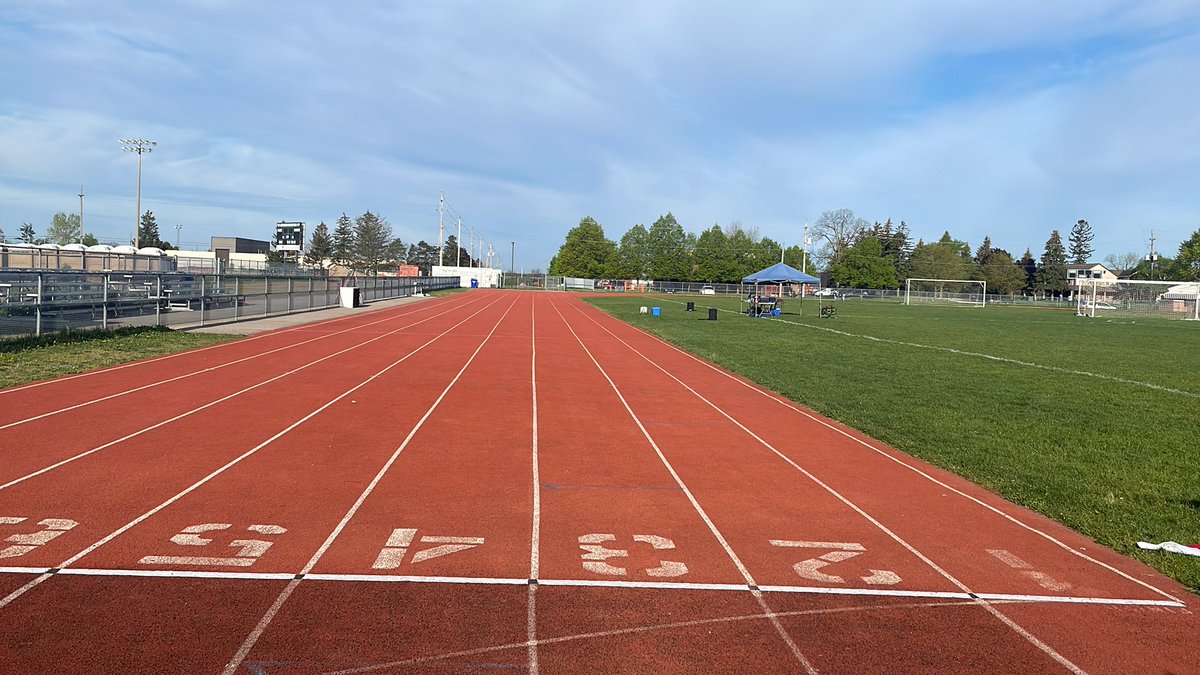 GoLightningGo's tweet photo. The Quiet before the Storm! Good luck to all Laurelwood Lightning athletes at our T&amp;F meet at Jacob Hespeler! https://t.co/5UuDmuGrie