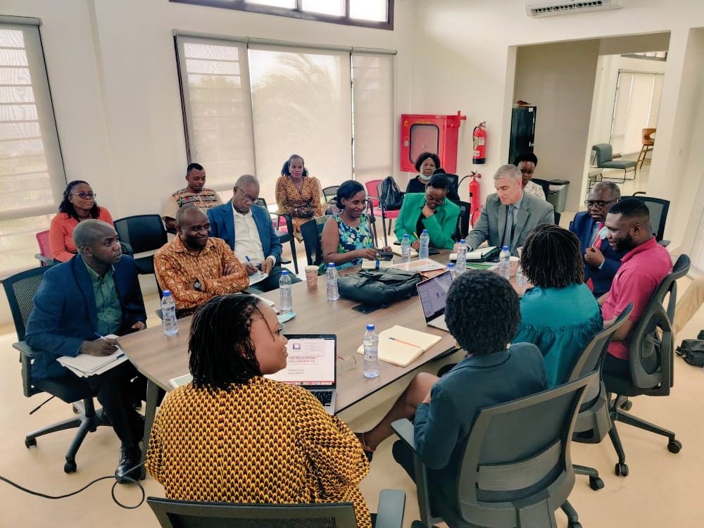 <a href="/Ashesi/">Ashesi University</a> "The hiring process is not based on educational qualifications but rather morals, experiences and other related skills" shared Rose Dodd <a href="/RSDodd/">Rose A Dodd</a> during the engagement with <a href="/MakCAES/">Makerere University CAES</a> Innovation Scholars Program beneficiaries. Key is what you are good at and able to do...