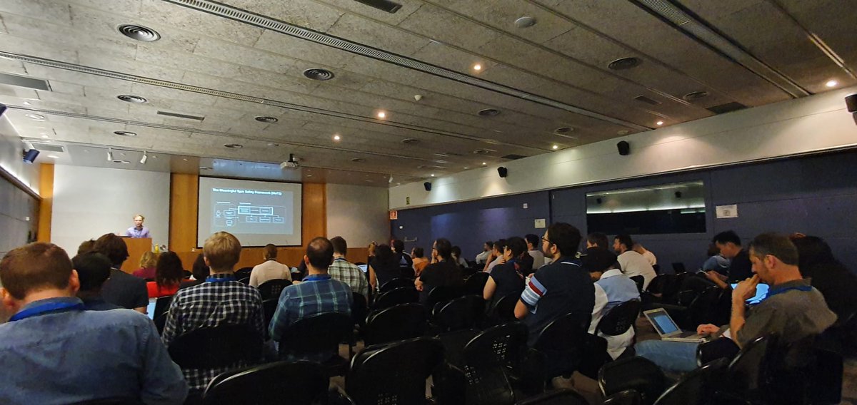 RCIS_Conference's tweet image. A glance at Data Science and Data Management session held this morning at #RCIS2022. Great presentations! 👏