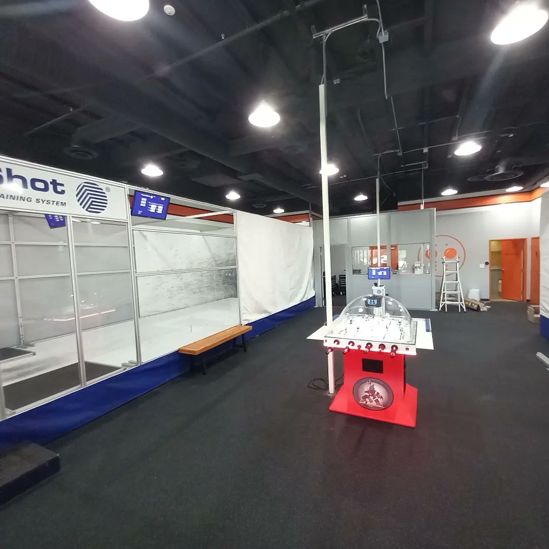 RapidShot_NA's tweet photo. @thehockeyproshp in Scottsdale, Arizona has 2 RapidShot lanes and 1 RapidHands.

#hockey #hockeytraining #hockeypractice #rapidhands #rapidshot #desert #phoenix #scottsdale https://t.co/Qmy7qTEcoA