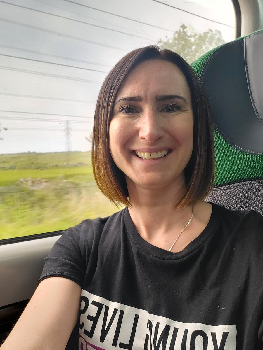 Train selfie! Off to a very exciting meeting for <a href="/YLvsCancer/">Young Lives vs Cancer</a> in #Cardiff - eek!