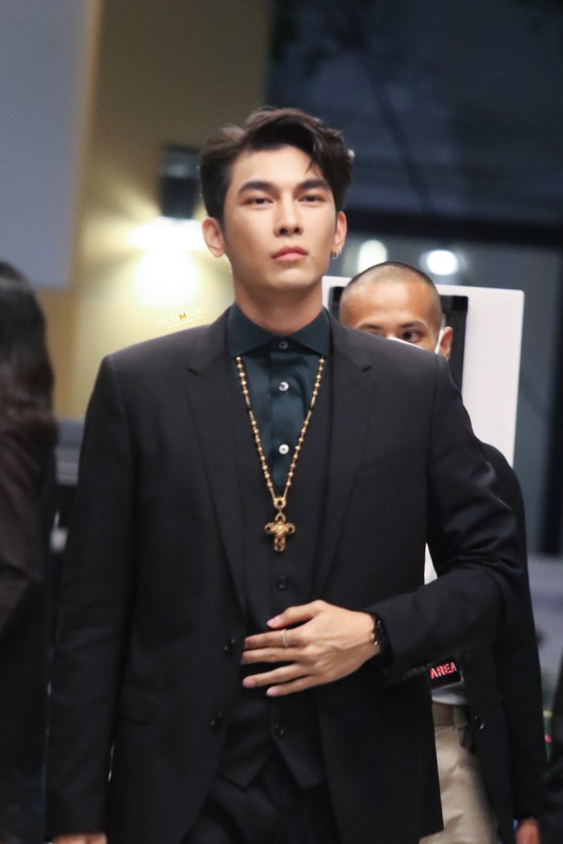 s_smock_b's tweet photo. รูปไม่ชัดขออภัย​ มือสั่นมากค่าาา 😂😭

MAYA AWARDS 2022 x MSS

@MSuppasit
#MewSuppasit 
#มิวมามายาอวอร์ด
#ม๊อกเมนมิว https://t.co/5YjzUjtAao