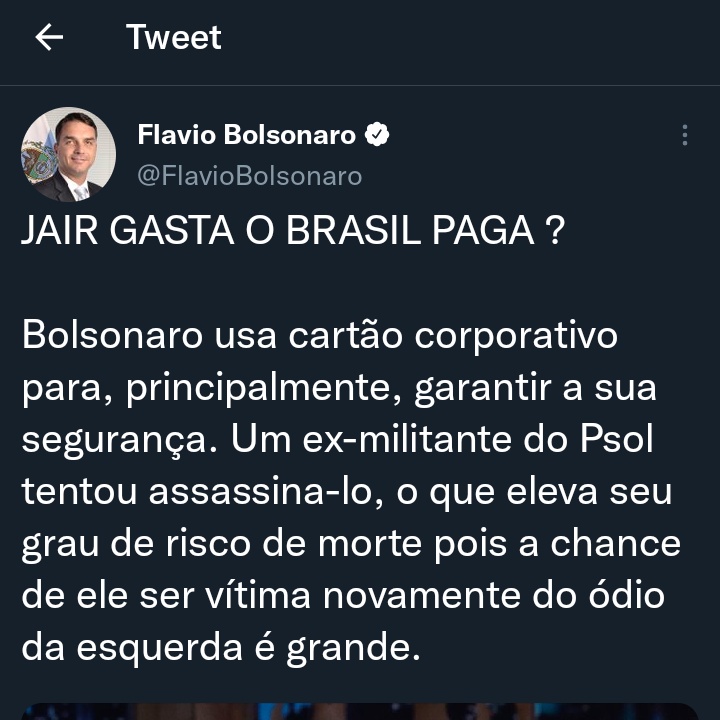 desmentindobozo's tweet photo. - Galvão?
- Diga lá, Tino.
- Flávio Bolsonaro SENTIU.
- Ok Tino. Só não vale desmaiar.

Continuem usando a tag
JAIR GASTA O BRASIL PAGA 🇧🇷 https://t.co/Mul2PffeIg