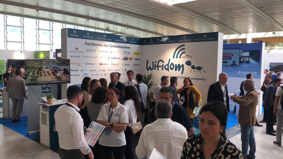 Wifidom's tweet photo. Espectacular acogida en #Aslan2022 Asociación @aslan 👉🏻 Desde Wifidom te esperamos para hacer digital cada trocito de nuestro #stand56 👇👇
¿Aún no estás citado? Da igual y vente, te acogemos.
#wifi #SEGURIDAD #CIBERSEGURIDAD #WIRELESS #comunicaciones https://t.co/I5LM4Grcwn