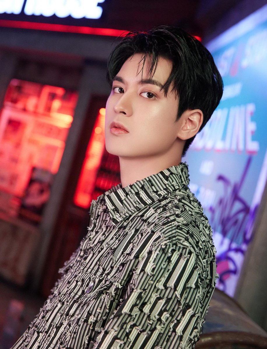 queeniemalx's tweet photo. are you fckin kidding me jung chanwoo https://t.co/qQA3x7zPlD