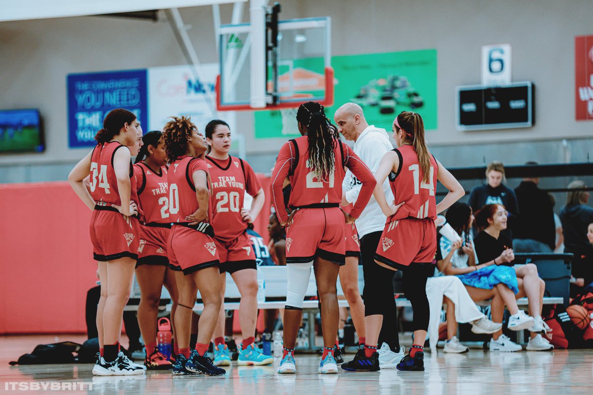 🚨🗣📢 Coaches, @TeamTraeYoungWB 17U will be in Spartanburg, South Carolina this weekend for the 1st Session of the @Adidas3SSB circuit! Game 1 vs Hardwood Elite! 🏀 See you there!!❤🖤 @CoachFParks