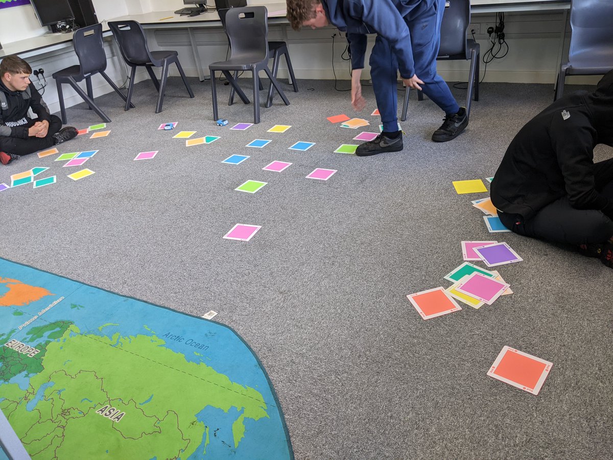 OFL_PRU's tweet image. We were visited by Indi, the coding car this week. KS3 students made tracks and pathways using different coloured mats
#coolcoders #coders #computing