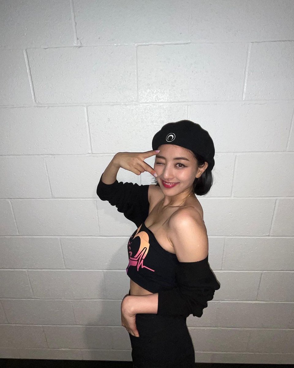 tdo0ng's tweet photo. 051822 _zyozyo IG Update!! 🦄📸 1/2

“The concert is off 🦋”

#지효 #트와이스 #JIHYO https://t.co/icEsMJzDFM