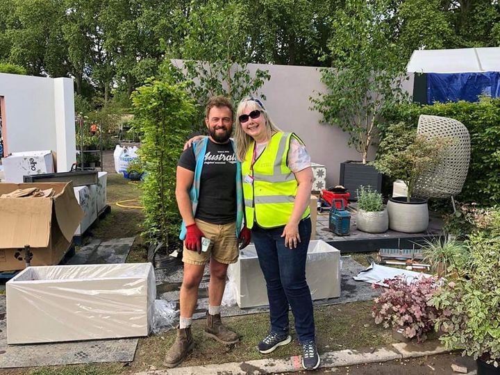 When your mentor stops by the garden ... @HerveyBrookes is an award-winning garden designer, plantsman and RHS Judge. He's also mentoring the Container &amp; Balcony Gardens at #RHSChelsea. Thank you Paul! #awardwinning #gardendesigner #mentor