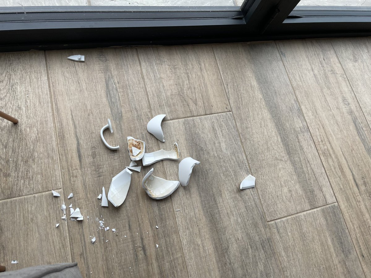 Sad times! Just smashed my favourite <a href="/NespressoUK/">Nespresso UK&Ireland</a> coffee mug! Good job it was empty!