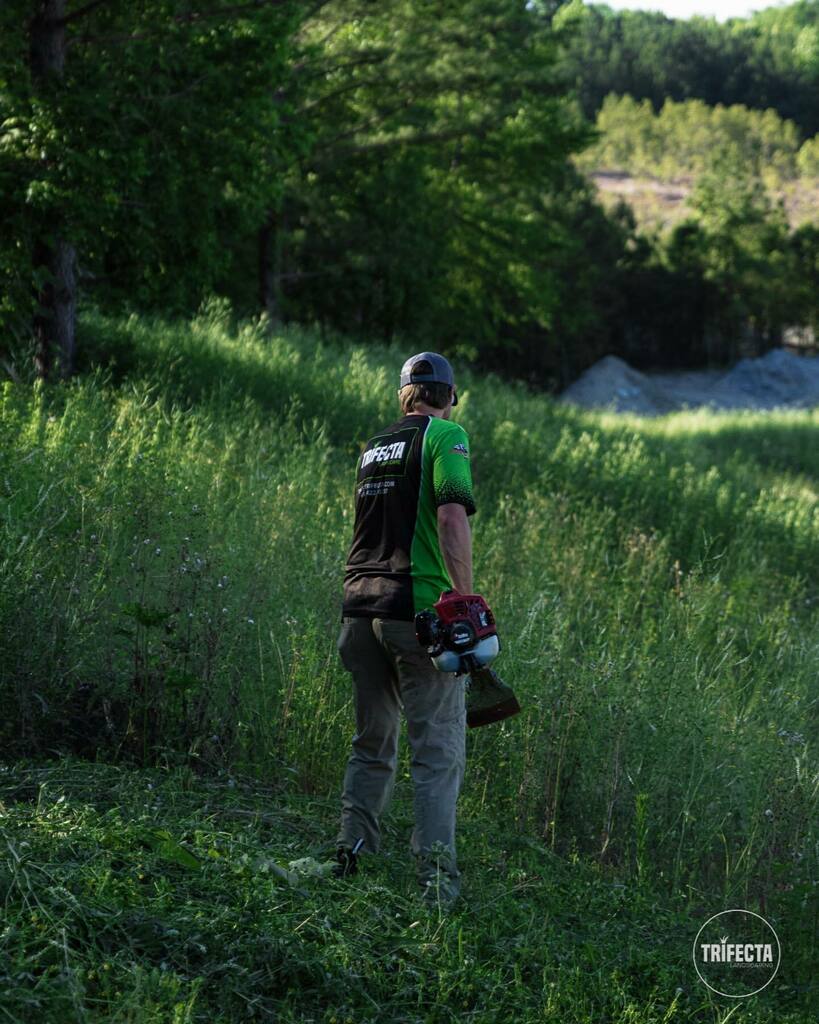 Movie poster vibes 🎥🍿

What’s the title? ⬇️⬇️

#Lawncare #Lawncarelife #Lawnmaintenance #Landscaping #Lawngoals #lawnlife #Landscaper #Lawncarecommunity #mowers #maintenance #landscapingbusiness instagr.am/p/CdsofOnuPIE/