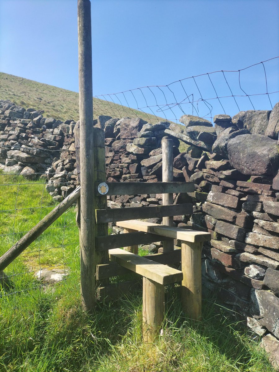 MrsHaworthFox's tweet photo. On my #newtomelocallytour this morning.
Ponden Res towards Wycoller along the #BronteWay and #PennineWay.
#Haworth #Stanbury #Yorkshire https://t.co/wW7HFVRr5m