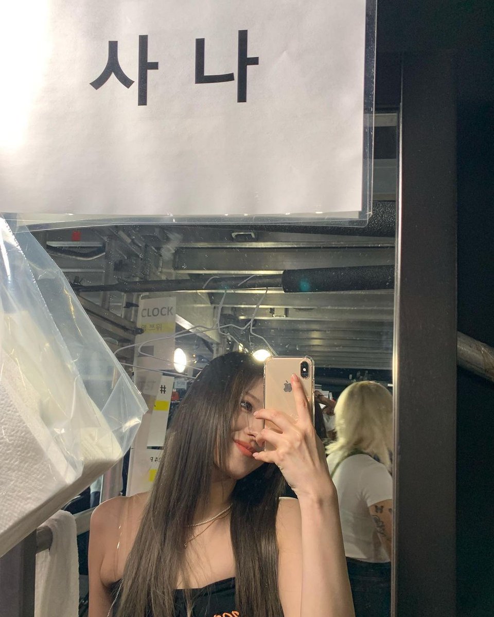 tdo0ng's tweet photo. 051822 mby__sana IG Update!! 🐹📸

“🤳🖤”

#사나 #트와이스 #SANA https://t.co/hpRtTa4tDC
