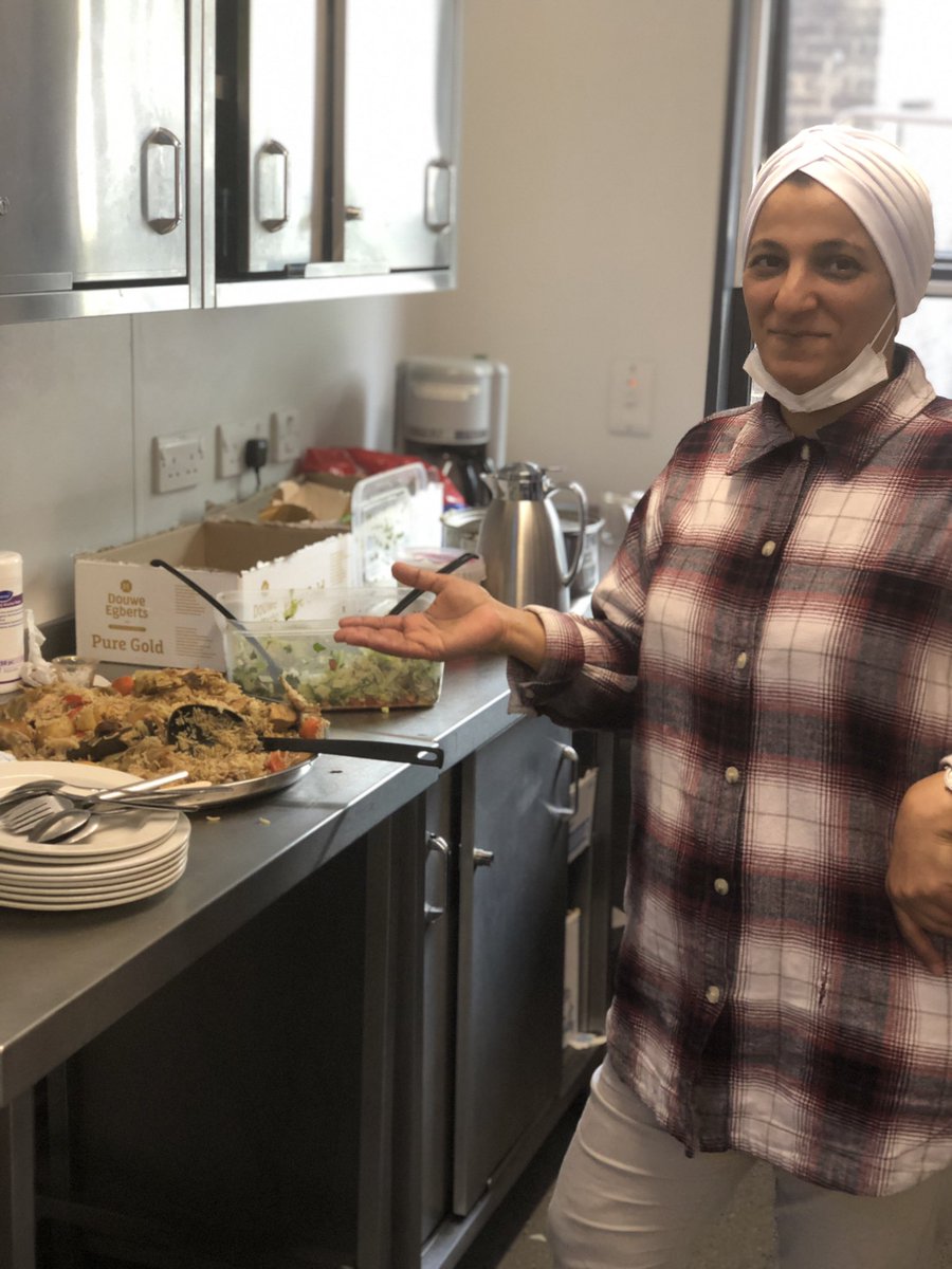 SueWhit73224135's tweet photo. @F12Ward Nurse Eiman has kindly made lunch for her colleagues today #BestOfNursing #everyonematters #workfamily #KindnessMatters @F15Ward @MFTF14 @A7Wtwa @opalassessunit @MagicsjbSarah @mftMedicineWTWA #Motivationwednesday @morag_doherty #wellbeing https://t.co/XIa14O6hwI