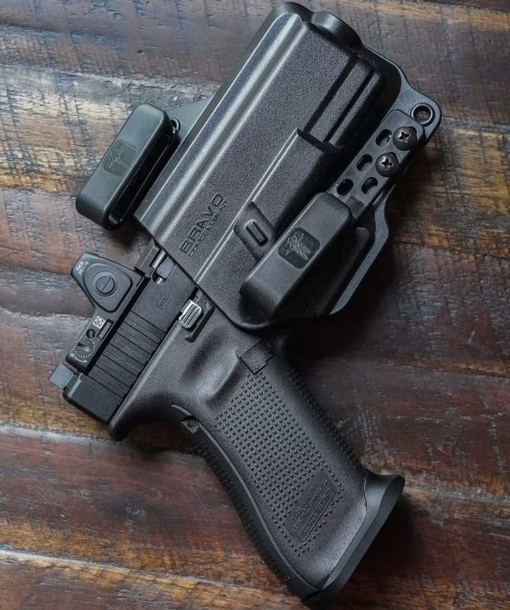 BravoHolsters's tweet photo. PSA THE @calculatedkinetics Dogtag for the rmr still allows the Hlock to work with the Bravo Concealment Torsion IWB holster.
Repost from @calculatedkinetics
#Glock #glock45 #glock45mos #bravoconcealment #bravoconcealmentholsters #pewpew #america #edc #black #slrrifleworks https://t.co/A1iRB0IxzI