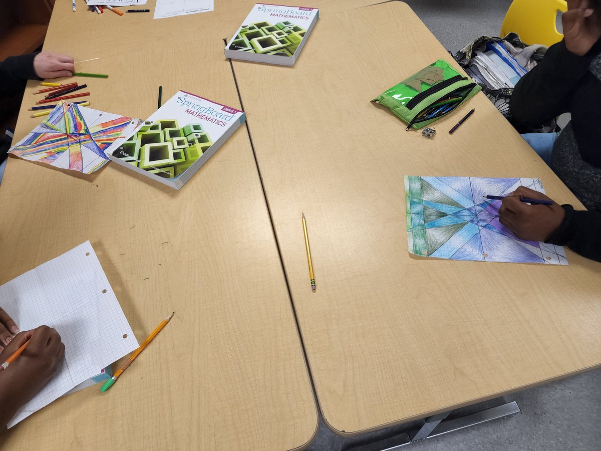 MrsSmithNavo's tweet image. 7th #honorsmath students graphed #linearequations and then created #artwork
One of my favorite assignments each year for students.  They always come out so creative. @Navo_DISD