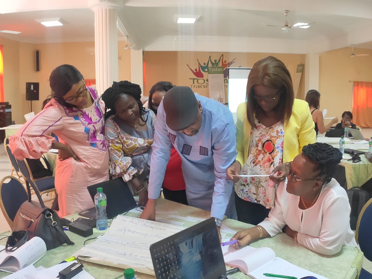 joaoscarpelini's tweet photo. Day 2 of the @UNPeacebuilding training for #UN🇺🇳staff from 🇧🇮🇨🇲🇹🇩🇬🇼🇱🇷🇲🇱🇲🇷🇸🇱🇸🇳, time to look into developing robust theories of change & results frameworks for #youth- and #gender-responsive #peacebuilding programming
#YPS #WPS #Youth4Peace #Women4Peace #SustainingPeace #GYPI https://t.co/4N4KfiAlza