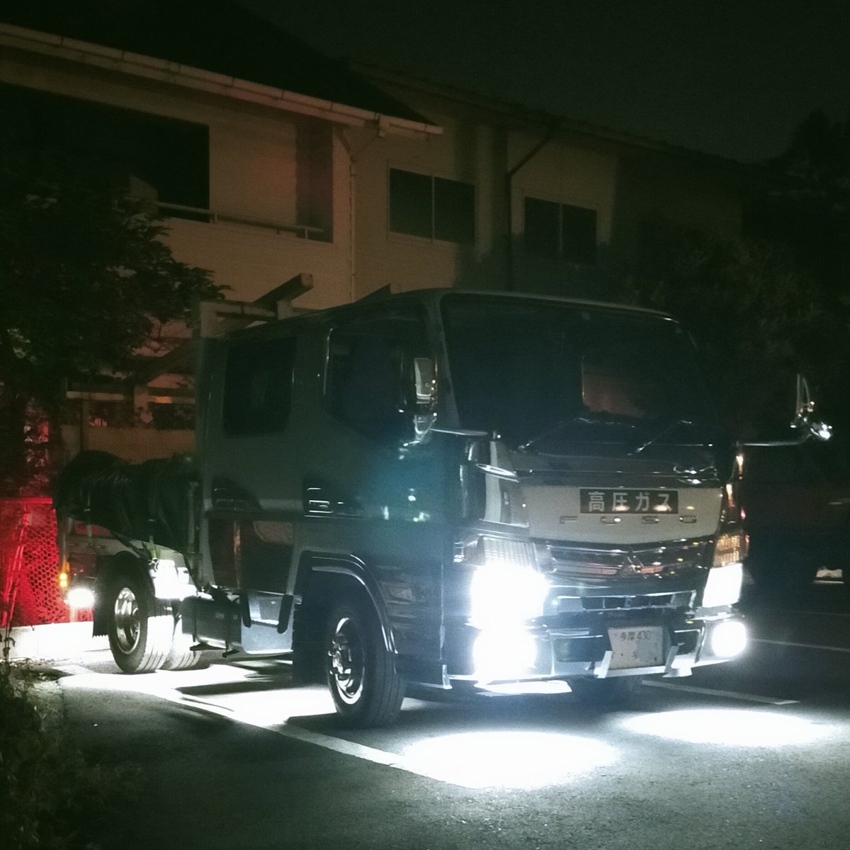 ORC_T's tweet photo. #キャンター に #ロックライト を付けた。
いや、トラックの場合は #路肩灯 か?!(笑)
#rocklight
#fuso #キャンター
#オフロードセンター
#オフセン #offroadcenter
#東京 #府中市 https://t.co/GW2F8CHMw5