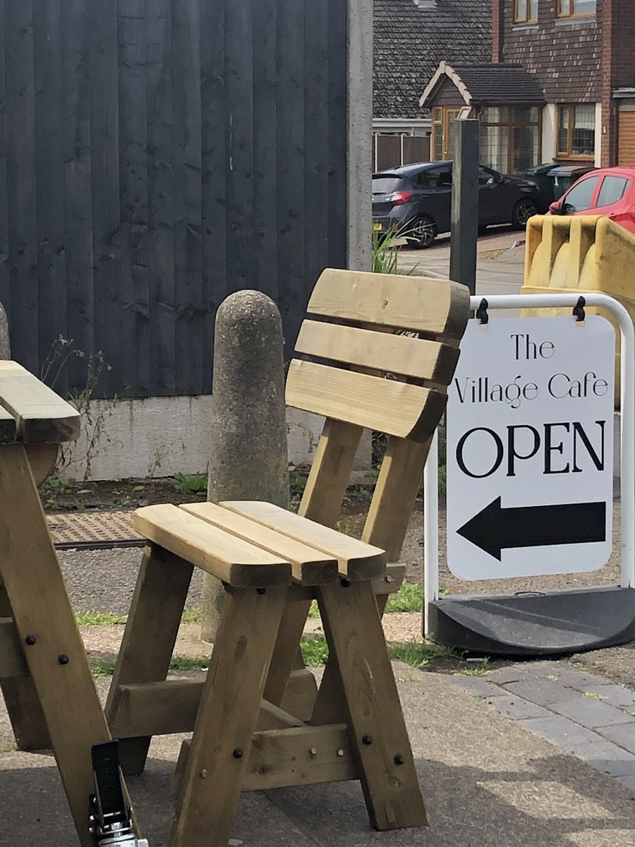 birdijaswant's tweet photo. #visited the site at Butt Lane/Browns Lane Traffic management for construction works visited : reported to @coventrycc for action. Later had a Cuppa Coffee at #thevillagecafe meeting many more residents conveying good wishes.. #happyto keep on serving #Community https://t.co/SJwlT3pKSd