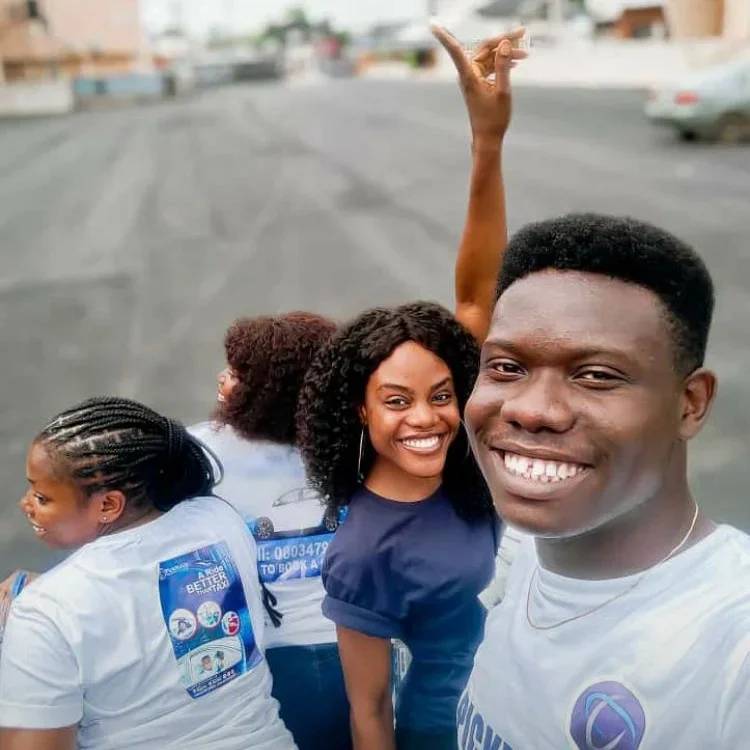 We're happy people @pickmeupng Cherishing every moment we share, the joy, the laughter & the love, making us one big family. Enjoy cheap & comfortable ride in Lagos & other cities without breaking the bank 🙂 Book a ride with us today! Download link: 👉🏼 bit.ly/3rTiXaB