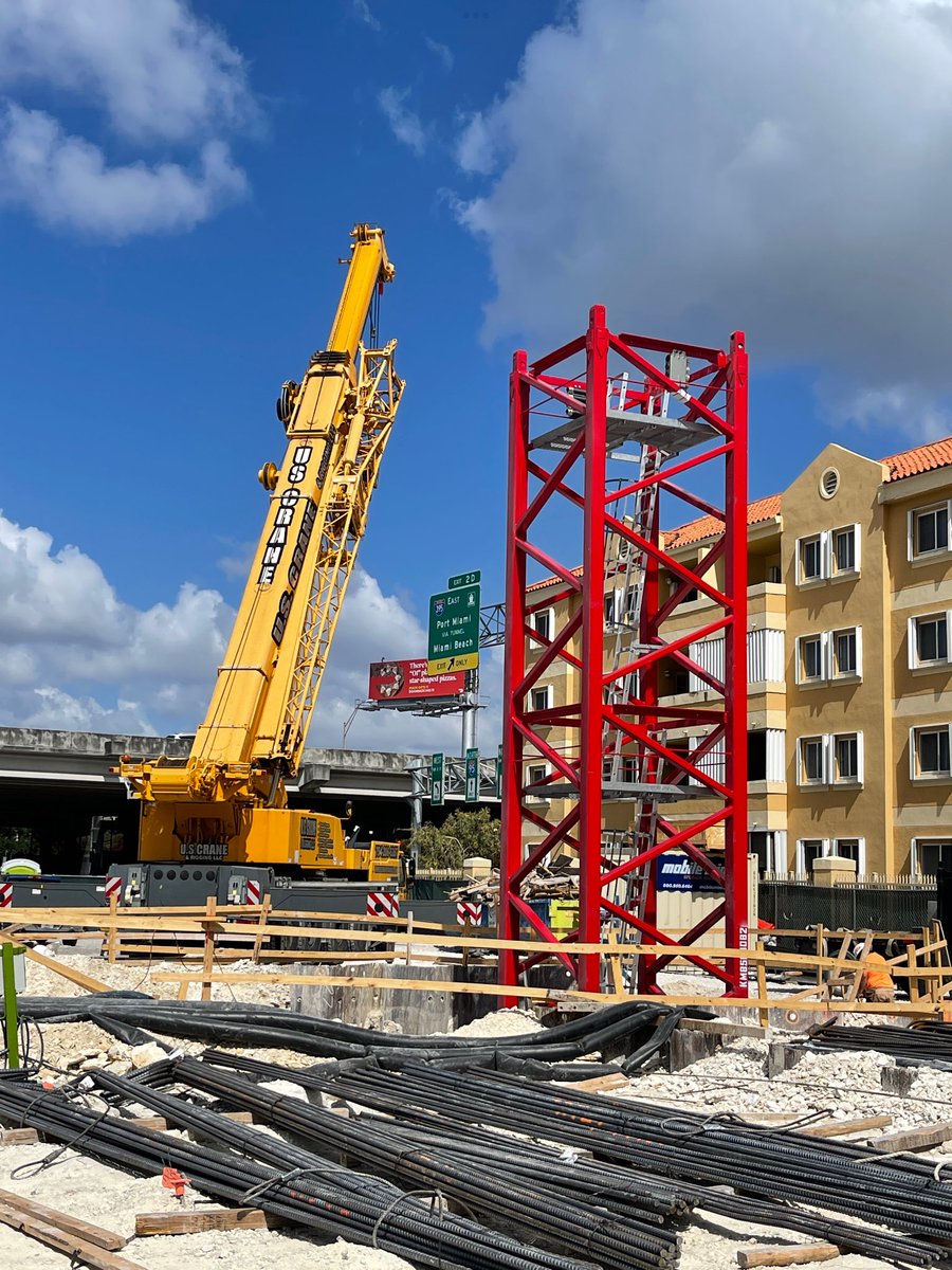 auringer_thomas's tweet photo. Our Liebherr LTM 1450 tower crane is pictured preparing to erect our Potain MD 509 tower crane at Sawyer's Walk in Miami.  
 ☎️ NYC office: 718-456-6500
FL office: 754-206-6267
Upstate, NY office: 845-331-6299 https://t.co/BYOIymJQe5 #uscranes https://t.co/uW9qNIdfTb