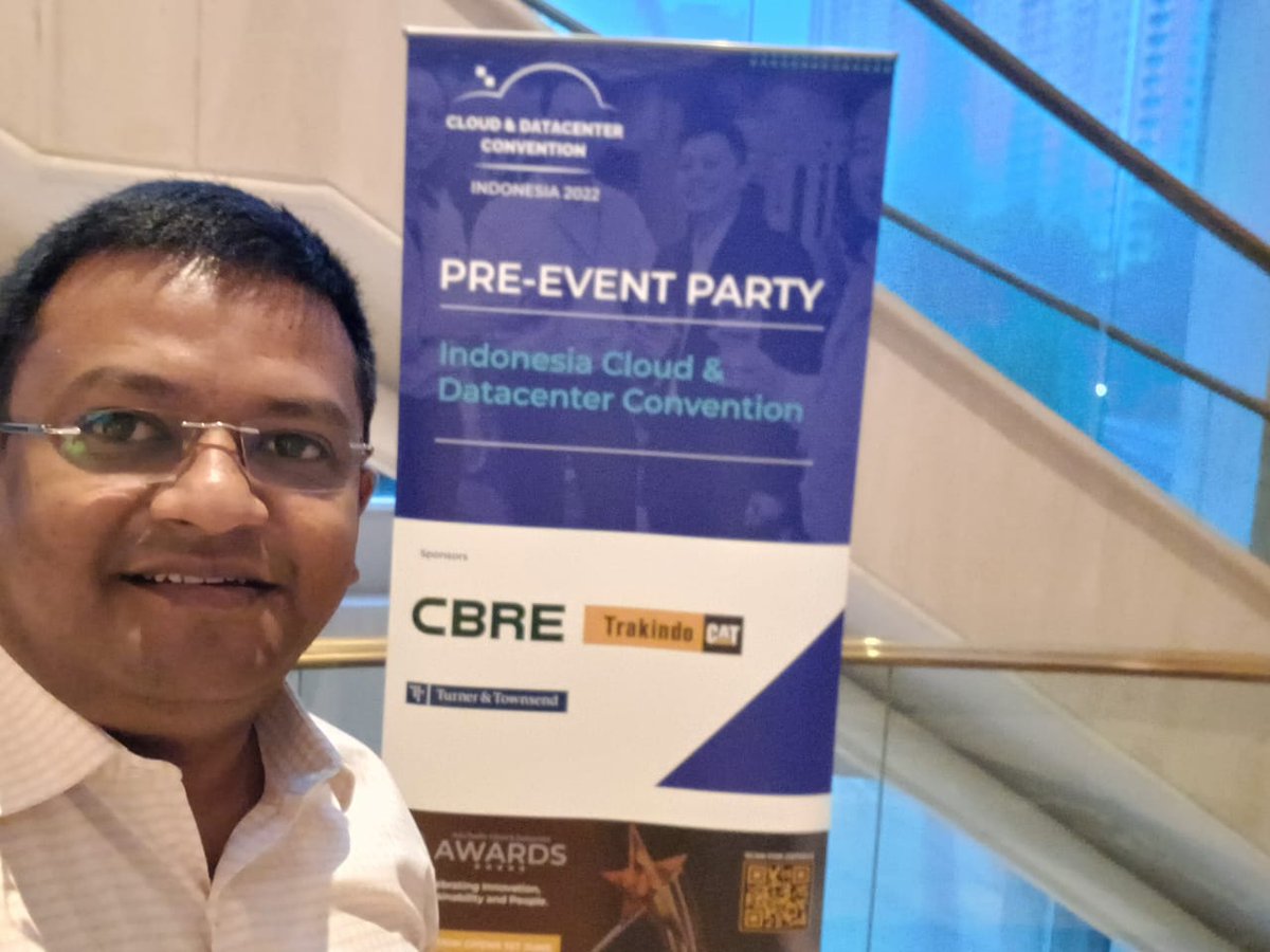 DailyHostNews's tweet photo. .@SabariSampath, CSO, DHN with the team at the Indonesia Cloud &amp; Datacenter Convention 2022. 

Please register onsite at Shangri-La Hotel if you have not done so.

Online agenda➡️https://t.co/ZH1Nz7sM9C

#cloudcomputing #datacenter #IDCDC2022 https://t.co/bZb4a9oNat