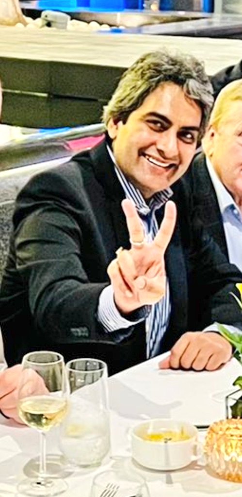 MonikaD05594996's tweet photo. @sudhirchaudhary @WIONews जिस टीम का मार्गदर्शक आप हो वहाँ #WIONGlobalSummit तो ये जयजयकार होना ही है👏👍
जब 3rd World War🌎जैसे महाविनाश द्वार पर हो तब दुनियाभर में शांति बनाये रखना सबसे ज्यादा जरूरी है।लगता है,शायद आप भारत लौट आए हैं,आज DNA host करने वाले हैं।यूँ ही हमेशा खुश रहें,मुस्कुराते रहें।❤😊🙏 https://t.co/YPgQrT3Fen