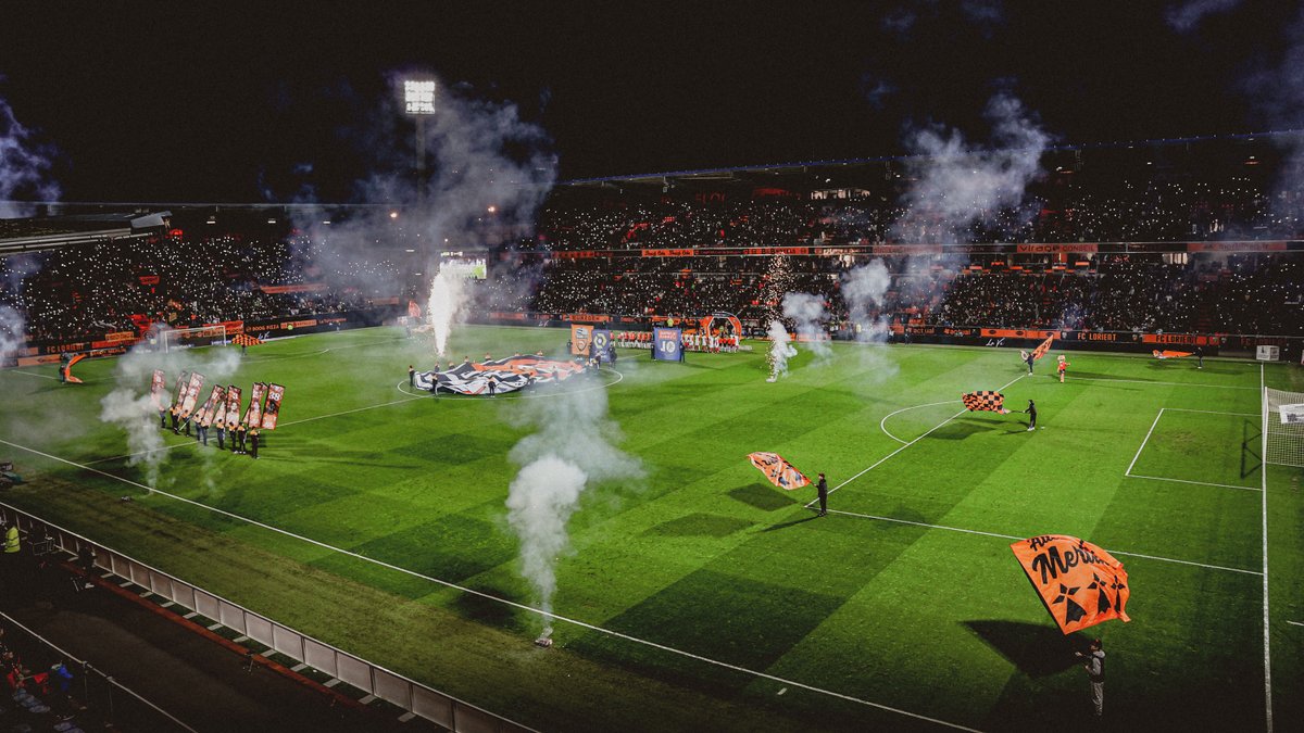 FCLorient's tweet photo. Fan zone 🤹‍♂️ + Concerts 🎶 + 🥂 offert aux abonnés + Distribution de goodies 🎁 + Feu d'artifice  🎆

Le programme des animations autour de #FCLESTAC est à retrouver ici : https://t.co/lvyGjD8FRF https://t.co/MzHGygnfju
