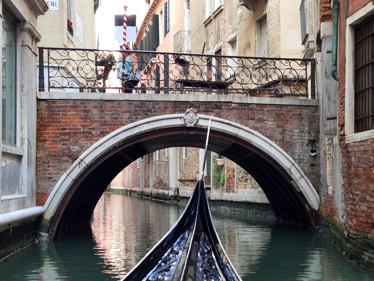 Venice is amazing. You can spend several days there and never find the same shop twice.  #beautifulvenice🇮🇹 #beautifulitaly❤️ #amazingvenice