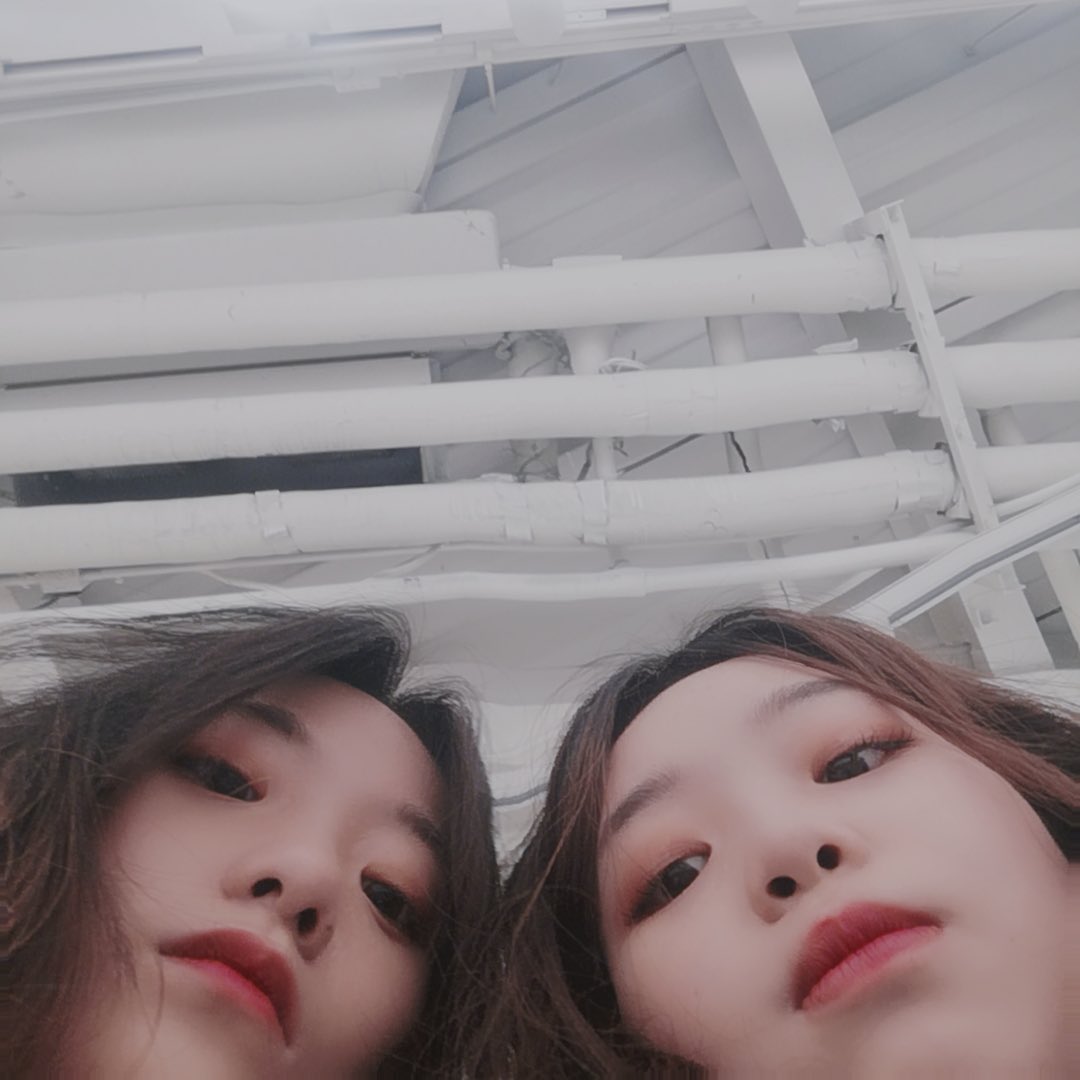 Dllllll873's tweet photo. 翻到去年夏天的照片真的很难过
还有不到一个月毕业竟然见不到面
计划粗去丸也因为疫情锁家里了
这种日子到底什么时候结束啊😢 https://t.co/bRQqjapfHv