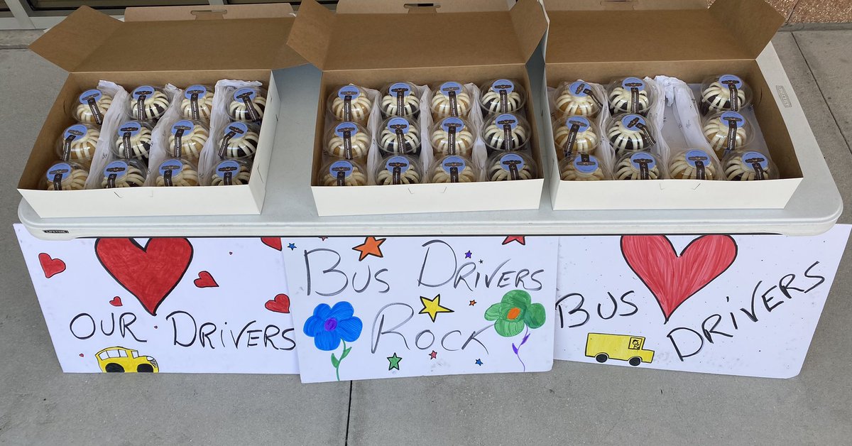 josaberning's tweet photo. Our bus drivers @NNMSWildcats are “Nothing Bundt” AWESOME!!!  @collierschools https://t.co/UaWA073p1o