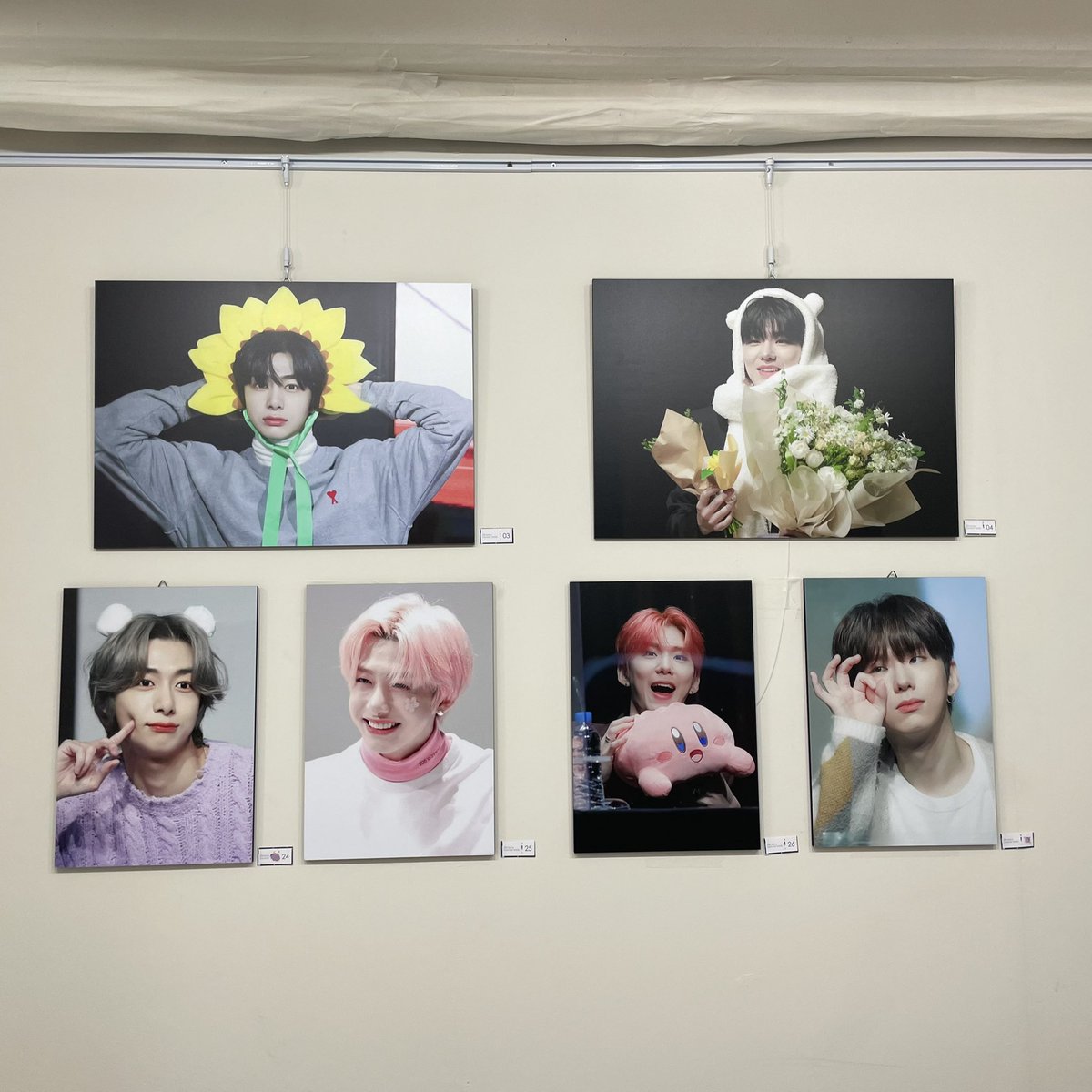 mysweet_kitty_'s tweet photo. 액자도 너무 이뻐서 나도 모르게 넋놓고 감상했던것 같아요 진짜 셔터 엄청 누르고 하나하나 보면서 카메라 너머에 기현이 형원이는 모든순간이 이쁘고 사랑스러웠구나 느꼈던 사진들이였어요 예쁜추억 남겨주셔서 너무 감사드려요❤️‍🔥❤️‍🔥 @7thstory_ https://t.co/MvUK1AmwM6