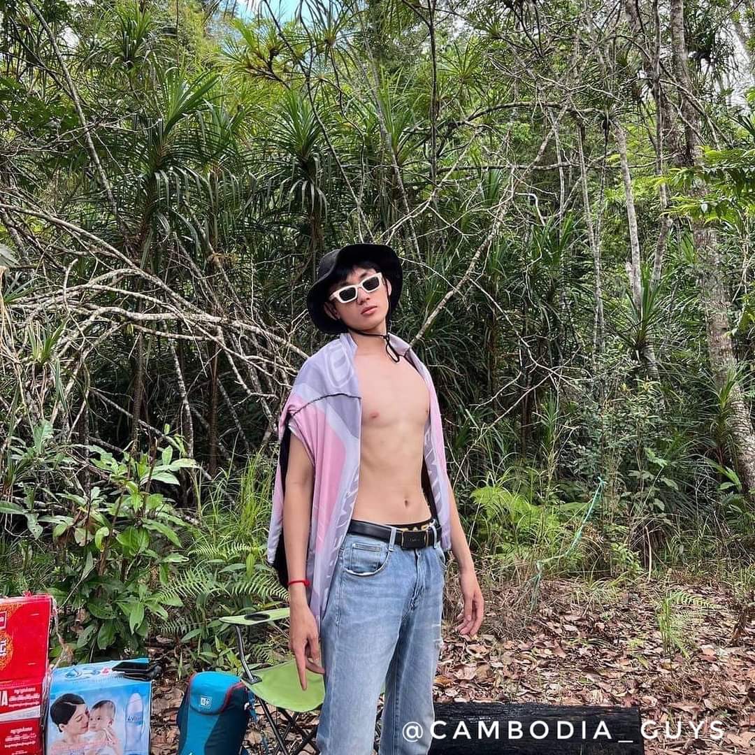 Tanleviz68's tweet photo. #khmerboy#handsome https://t.co/LHJLQQgiXV