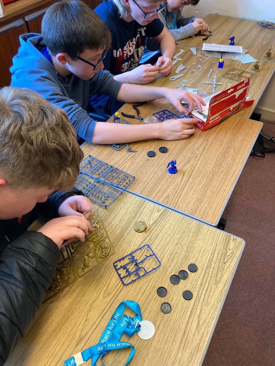 ClubMintlaw's tweet photo. Running a fun model building elective session for the S2's today. Lots of fun being had by everyone 🙂
#healthandwellbeing https://t.co/o2xTcWAfFf