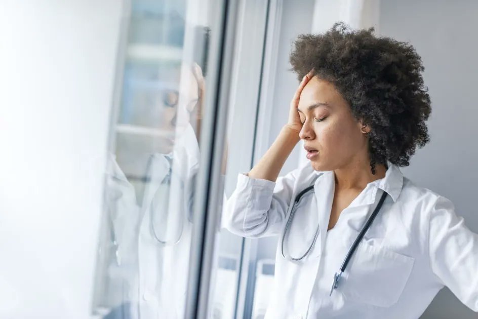 YaleIMed's tweet image. A study from @YaleMed looks at how intersectionality increases incidents of mistreatment & magnifies the effects of burnout on medical students: medicine.yale.edu/intmed/news-ar…
#YaleDEI @cpgYALE @DowinHugh