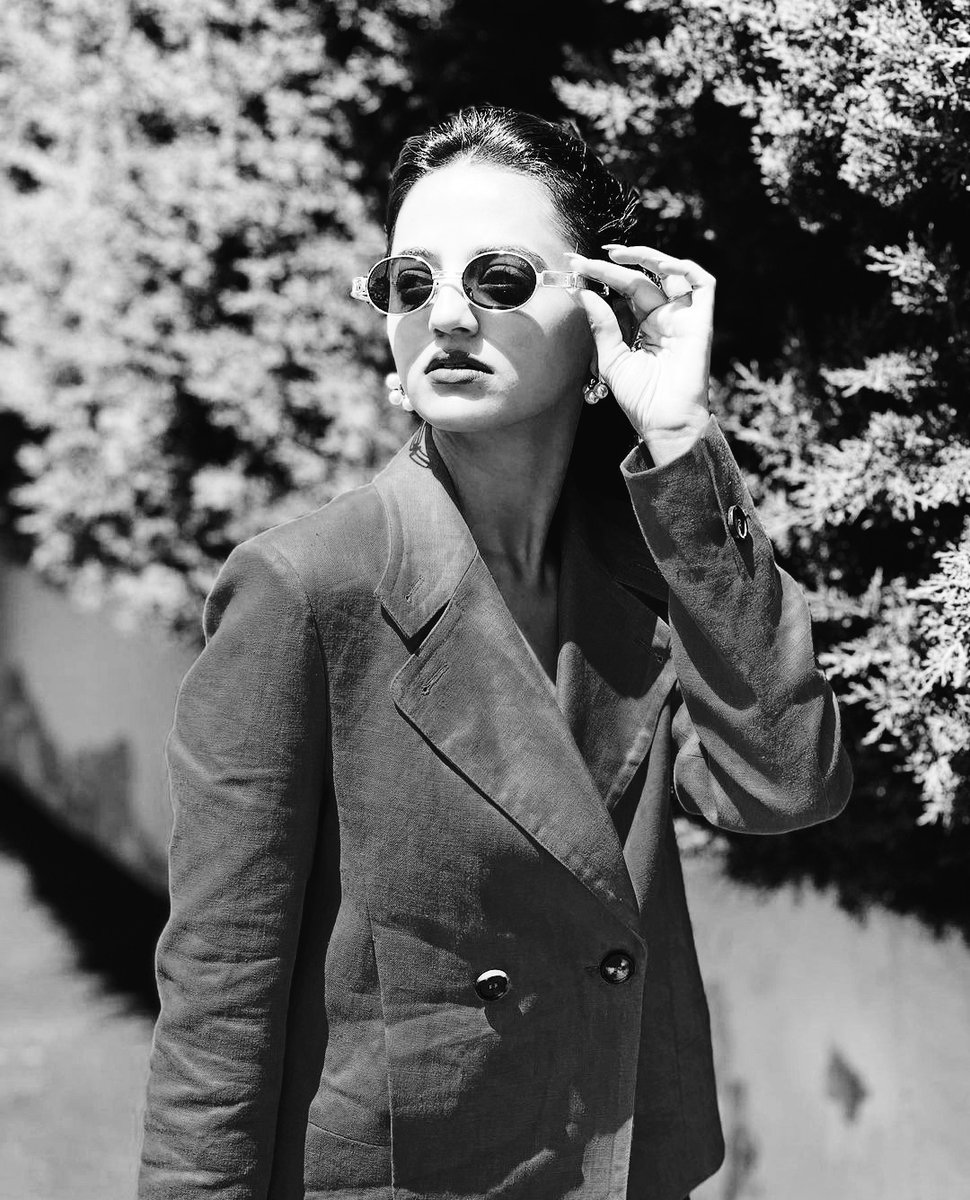 SLAY IN YOUR LANE! 

HELLY SHAH X LOREAL AT CANNES