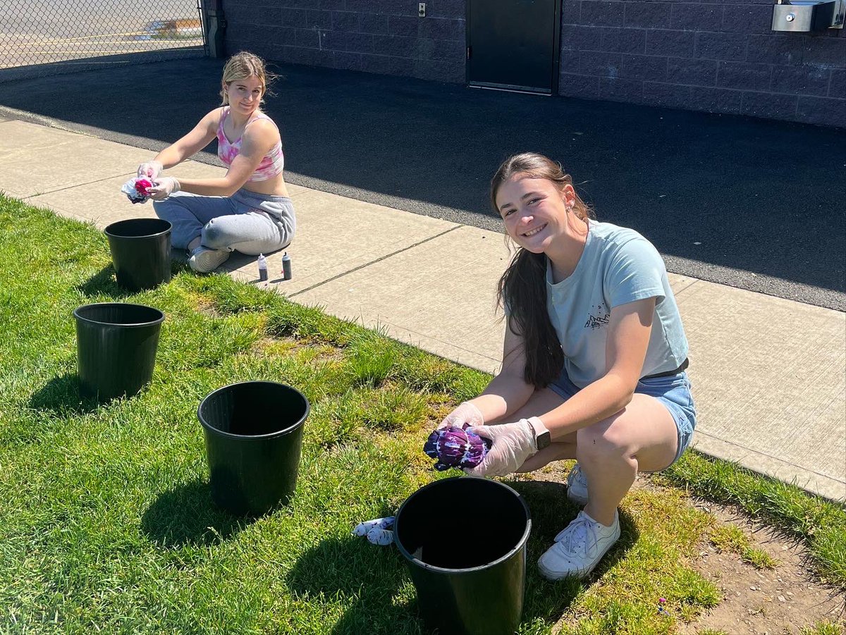 Tie Dye Tuesday 😎☀️👕