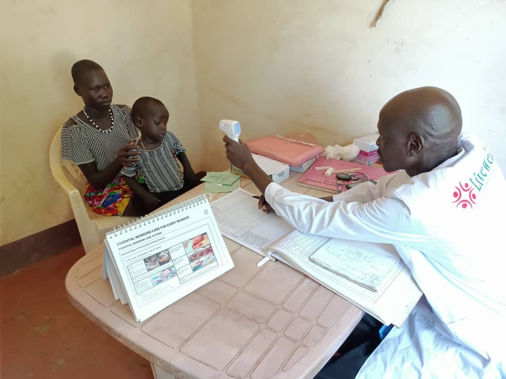 livewell_org's tweet photo. Our priority is to ensure that the health of Women and children is prioritized. Ochari Cham works as a clinical Officer at Pochalla PHCC. His role among others is Under five consultation. Thanks to @unicefssudan @MoHsouthsudan  and partners for their support. #ssot https://t.co/WkAUTzOQEK