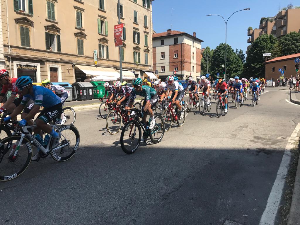 PLBologna's tweet photo. #PLGiro #PLBologna @giroditalia https://t.co/MEn2X3pBlQ