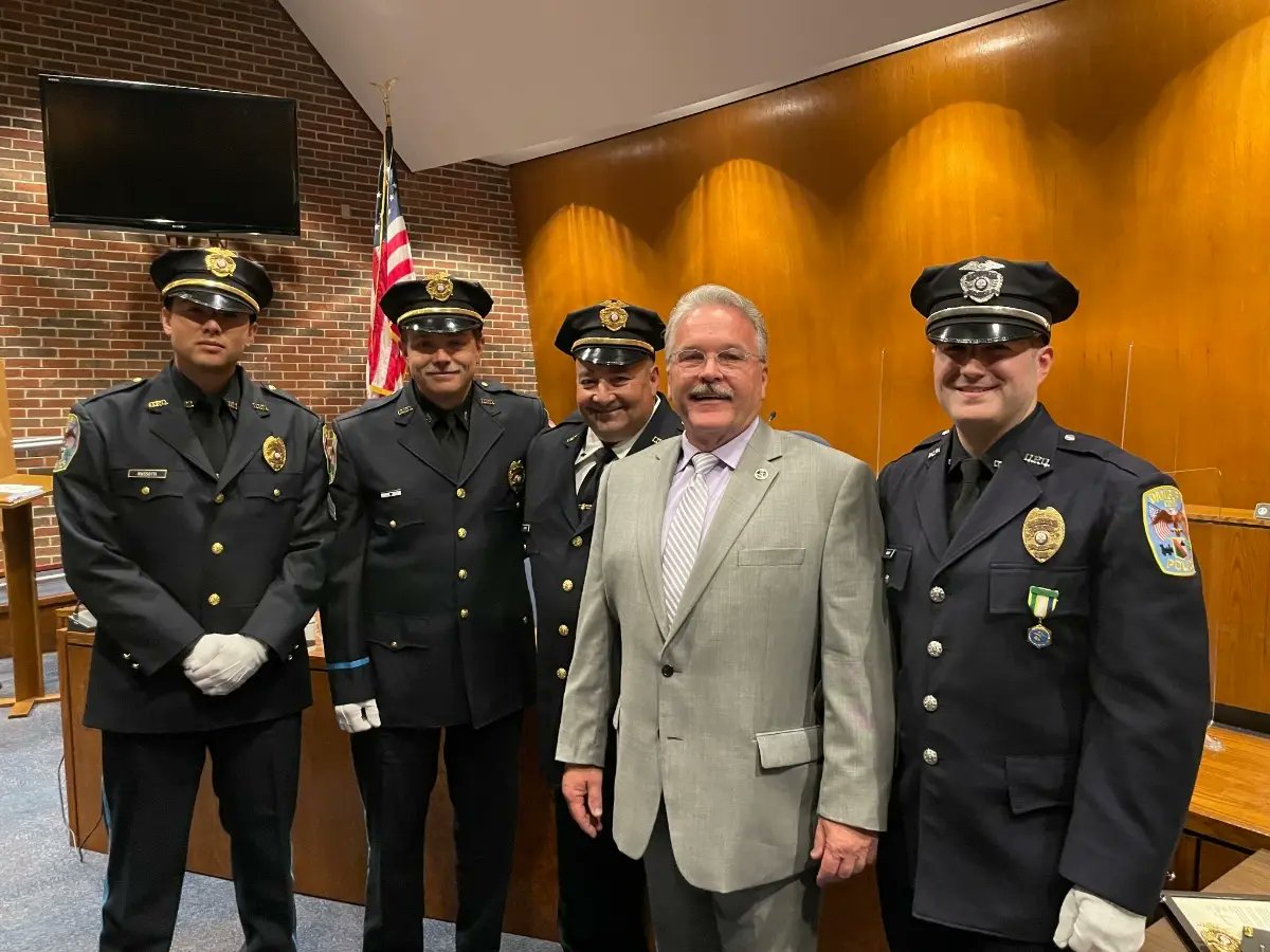 IXPCorp's tweet photo. Congratulations to Capt. Joseph LeRose III, Lt. Mark Wochek, Sgt. Michael Russotti and Det. Jonathan Grande of The Danbury Police Department on their recent promotions! Best of luck to all.
@Danbury_PD #IXPTeam https://t.co/2tJn8DJmH4