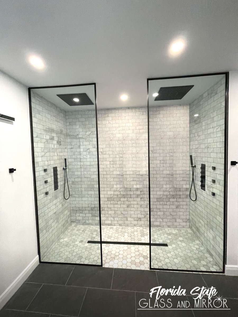 FL_StateGlass's tweet photo. The shower screens matte black frames elegantly outlines its rectangular shape, making its geometric dimensions obvious yet subtle. Contact us for a quote today at 561-997-6990!

#framedfixedpanel #framedglass #fixedpanel #glassandmirrorexperts #glassexperts #floridastateglass https://t.co/8jms2KxWdq