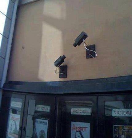 chrislewisgroup's tweet photo. When you opt for the cheap installation rather
than the security experts…
#chrislewis #security #cctv #installtion https://t.co/m3PRknsU2o
