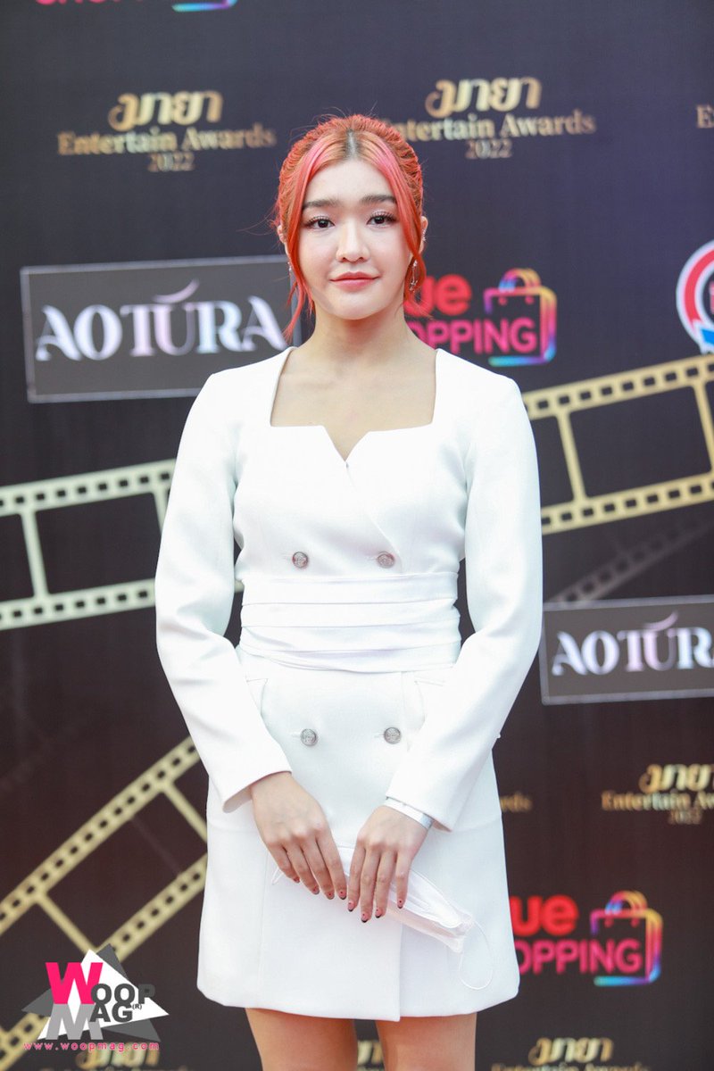 woopmag's tweet photo. นักแสดงและศิลปินคนดัง ตบเท้าเดินพรมร่วมงาน MAYA Entertainment Awards 2022 #MayaEntertainAwards2022 

#PunBNK48 #JennisBNK48 #MusicBNK48 #BNK48 https://t.co/YKPYn4i91c