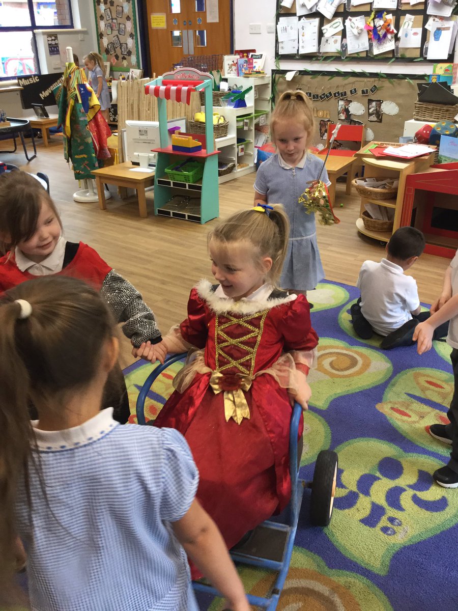 Murdishaw West YF tweet media