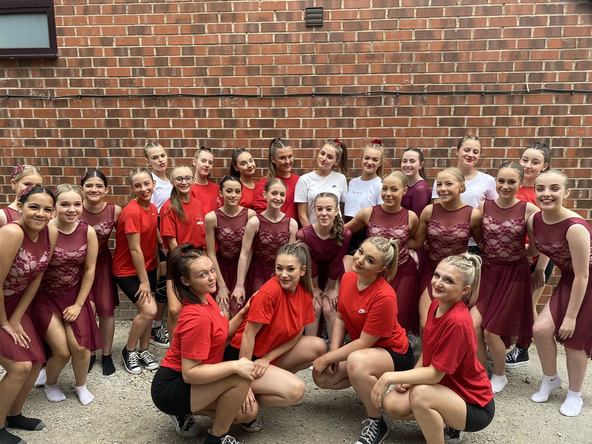 HeadteacherDcc's tweet photo. Congratulations to all the members of our Fusion Dance Company who took part in the ‘Move It Shake It’ dance competition at Guide Bridge Theatre on Sunday. #DCC #DCCDance #GuideBridgeTheatre #DCCTalent #DCCFusionDance https://t.co/bzNd3eckG9
