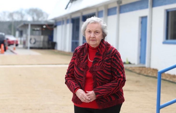 AlabamaPoultry's tweet photo. Dot Lane's poultry career spans more than five decades. In this industry, the 82-year-old is legendary and helped pioneer the way for many of the modern methods we see in operation today. Read more about her in our May/June issue of Alabama Poultry! #ALPoultry #ManyFlocksOneGoal https://t.co/mMePhYhWjg