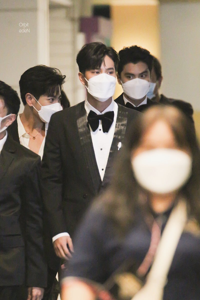 orbit_of_eden's tweet photo. 220518

วันนี้หล่อมากก เท้าไม่ติดพื้นนน 😇

#MayaEntertainAwards2022 
#โอมนนน #OhmNanon #ohmpawat #mynameisnanon https://t.co/atFl2aW2SC