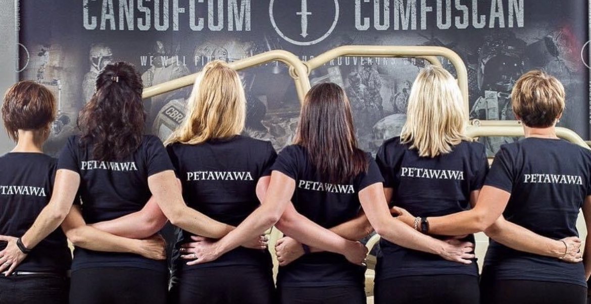 CMWChoirs's tweet photo. "Singing is what brings us together. Friendship is what keeps us together."

#choir #militarywives #canada https://t.co/pskn3cVbHv